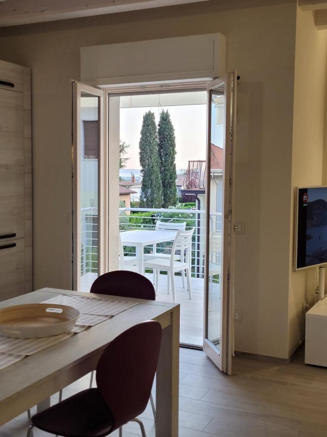 Garda View - Nuovo Appartamento Con Solarium Vista Lago 外观 照片